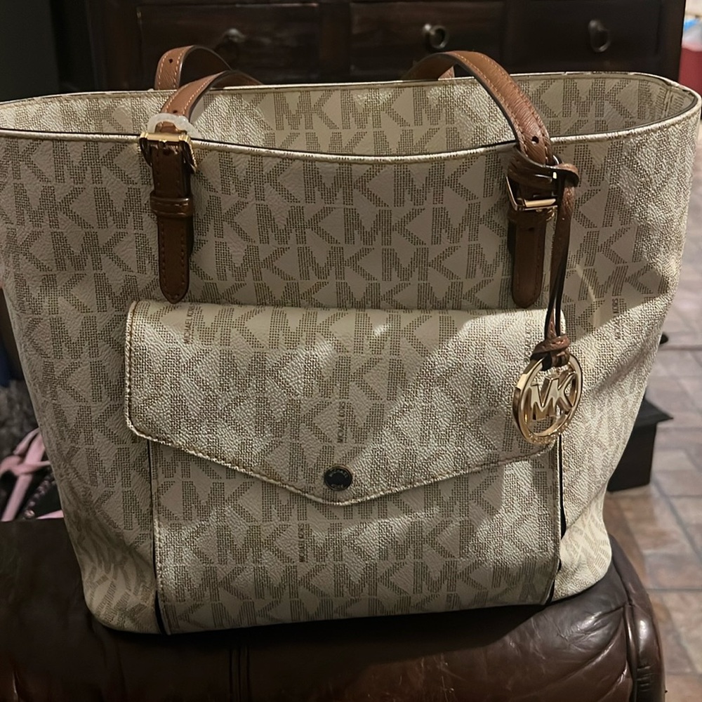 Cream Michael Kors Logo purse